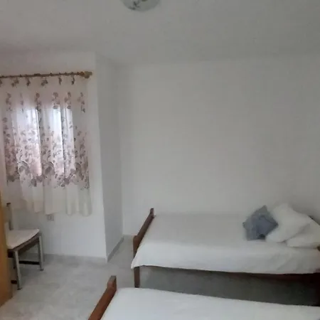 Appartamento Uviya 2